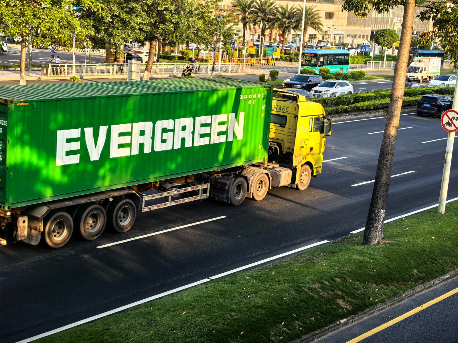 中国至拉脱维亚EMS快递最新运费